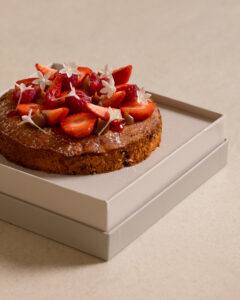 Elegant Strawberries Cookie - Image 2