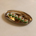 Blue cheese & pear macaron