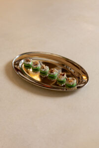 Blue cheese & pear macaron