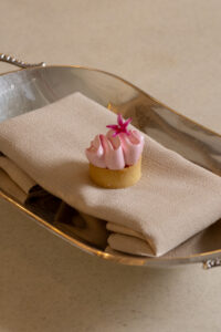 Raspberry, lychee & rose tartlet - Image 2