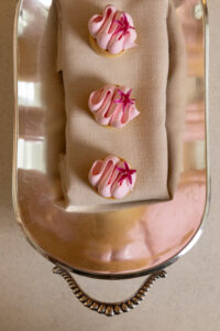 Raspberry, lychee & rose tartlet - Image 4