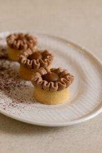 Chocolate & caramel tartlet - Image 2